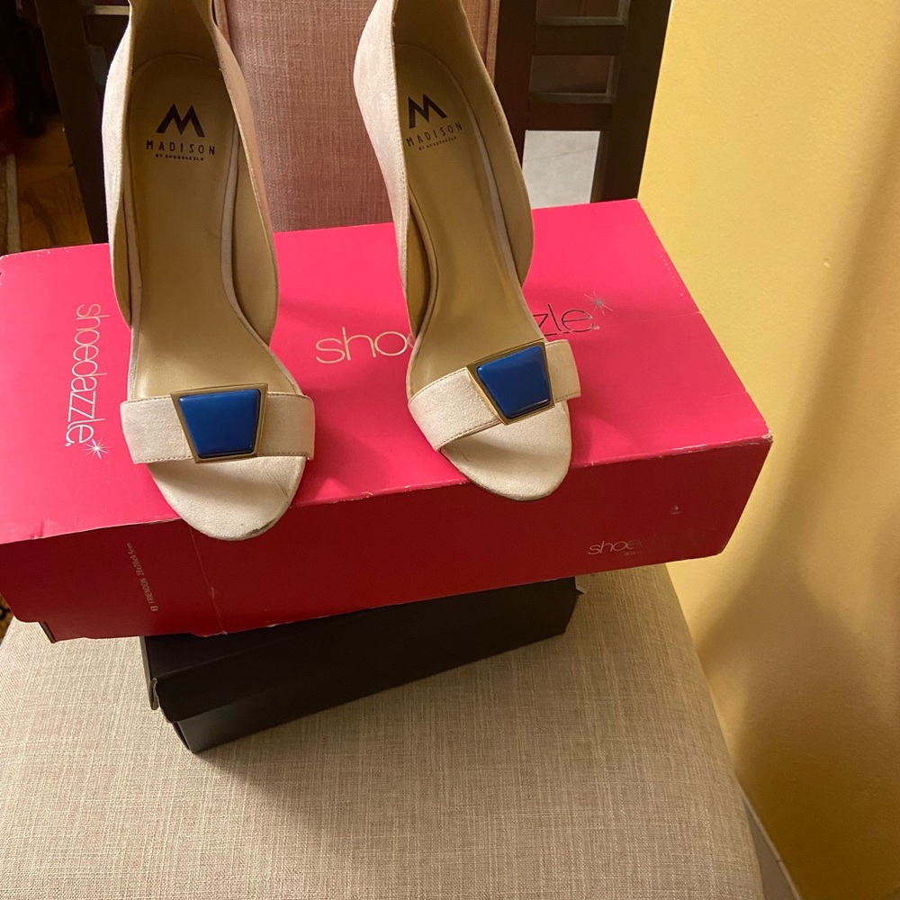 Beautiful 5” heel